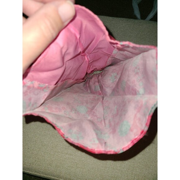 Fashionistas Barbie Doll Clothes Pink Red Roses Skirt - Picture 3 of 3